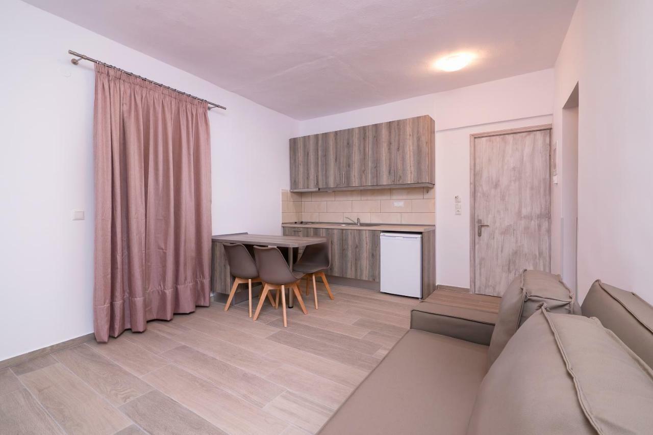 Kentrikon Rooms III & Mint House Limenária Kültér fotó