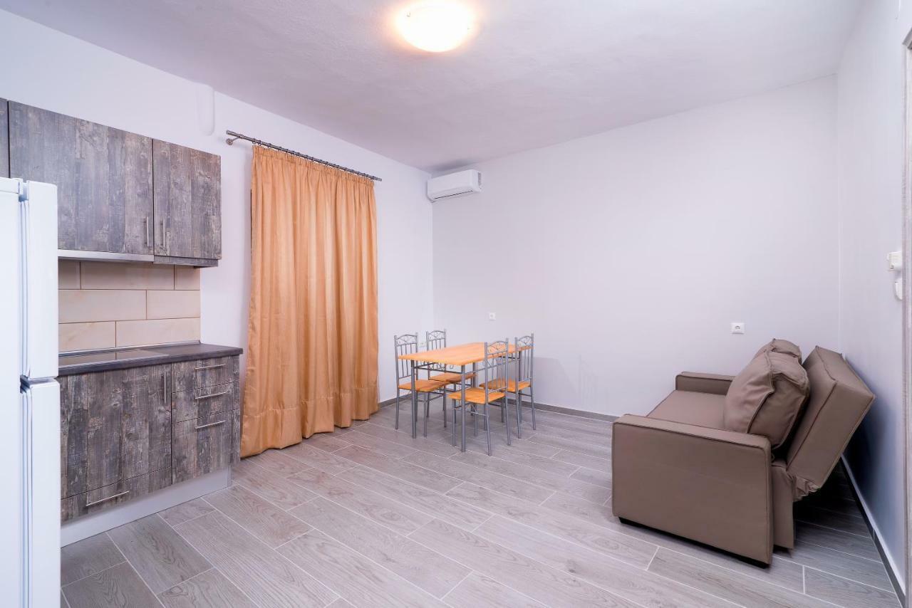 Kentrikon Rooms III & Mint House Limenária Kültér fotó